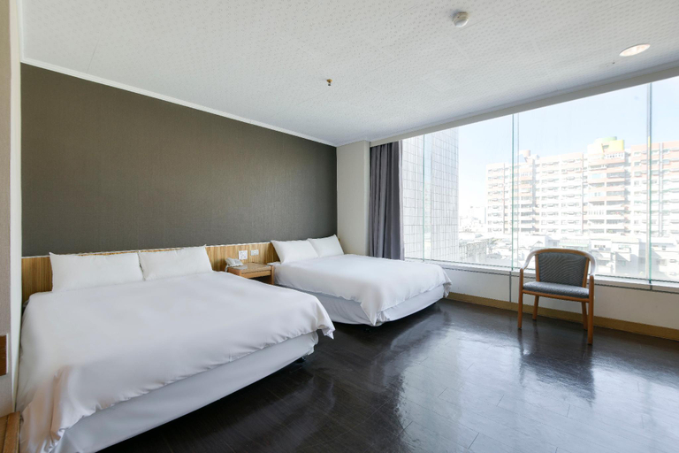 Bedroom 3, Back Home Hotel, Chiayi City