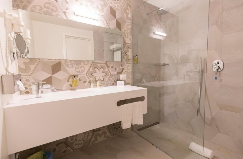 Bathroom, Baia del Sole, Vibo Valentia