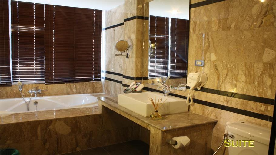 Bathroom 4, Chanthapanya Hotel Vientiane, Vientiane