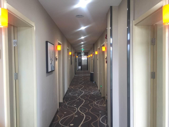 Public Area 2, 7 Days Premium·Chengde Fengning Xinfeng Road, Chengde