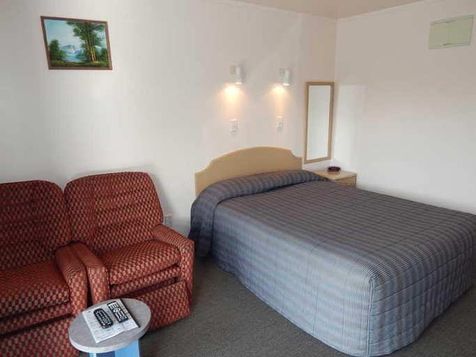 Bedroom 3, Avenue Heights Motel, Whangarei