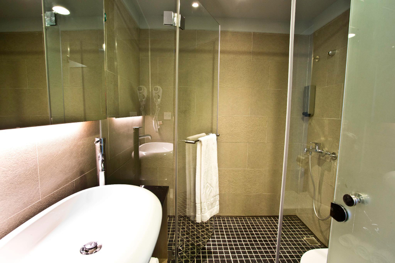 Bathroom 4, Lyu Jie Business Hotel, Kaohsiung
