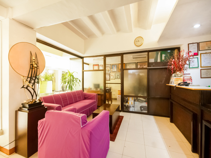 Public Area 5, Vaccinated Staff - Capital O 465 Ford's Inn, Cebu City