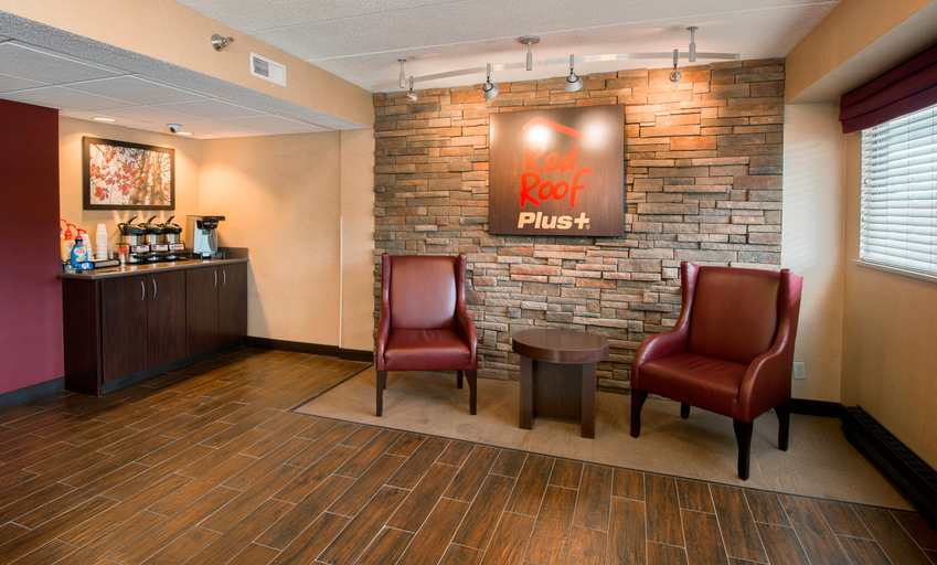 Public Area 2, Red Roof Inn PLUS+ Chicago - Naperville, Dupage