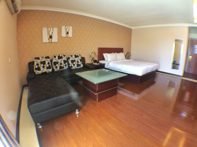 Bedroom 2, Grand Hoyah Hotel, Olongapo City