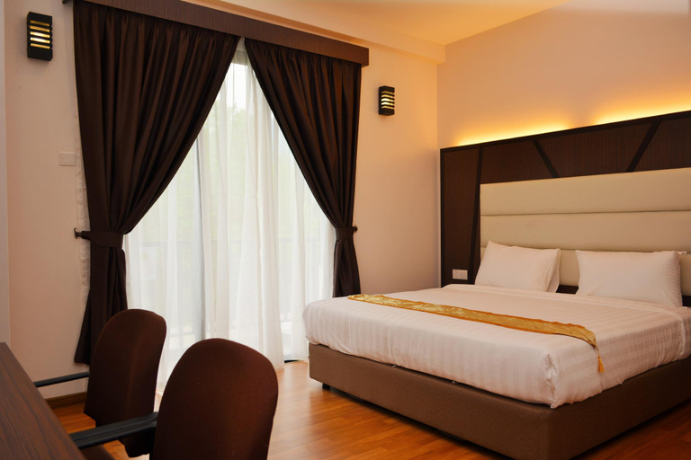 Bedroom 5, Hotel Grand Baron, Larut and Matang