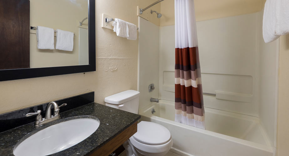 Bathroom 4, Red Roof Inn Culpeper, Culpeper