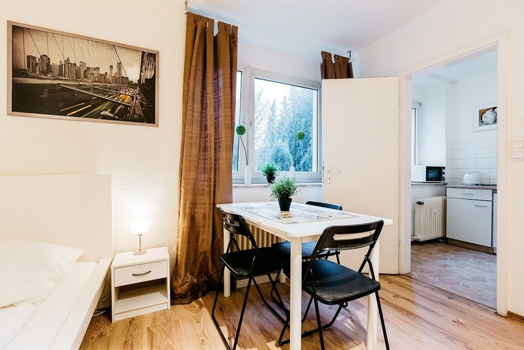 Others 4, Comodo Apartments Solingen, Solingen
