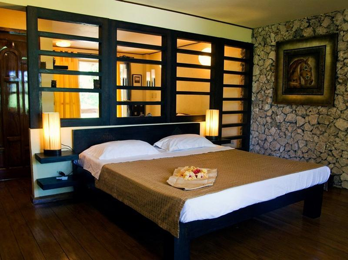 Bedroom, Angelina Beach Hotel, Daanbantayan