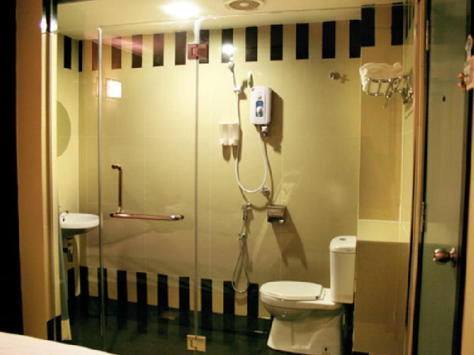 Bathroom, De Nice Inn Kuala Lumpur, Kuala Lumpur