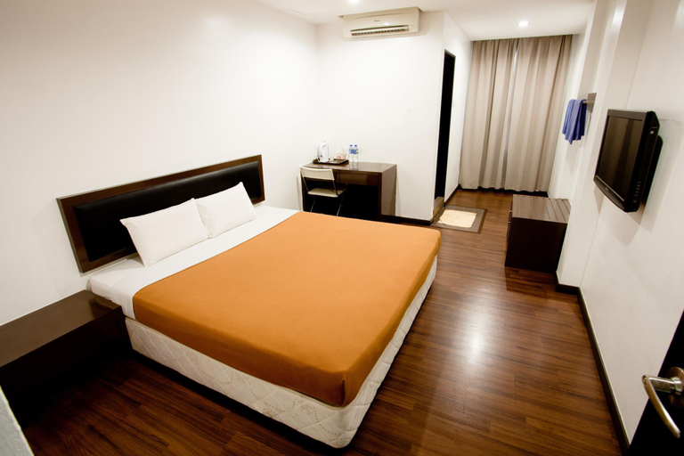 Bedroom 3, West Inn Motel, Larut and Matang