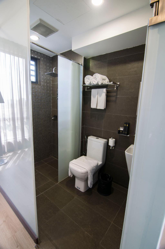 Bathroom 5, GoldenBay Hotel, Bintulu