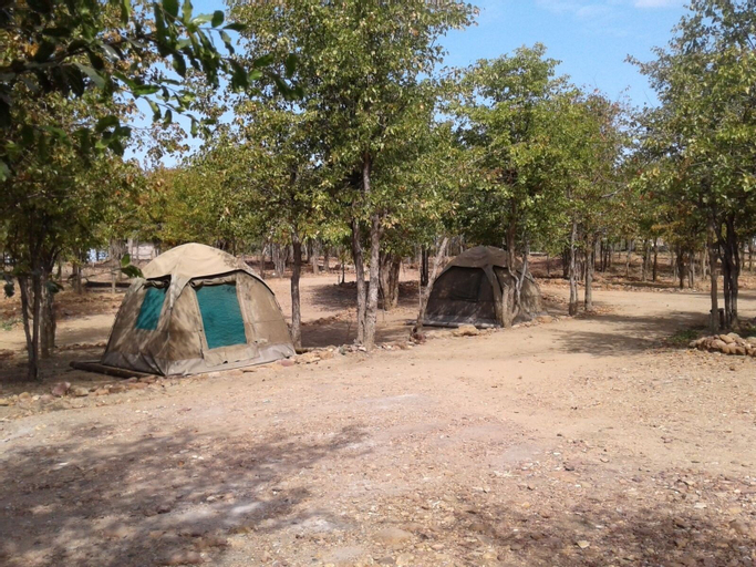 Warthogs Bush Camp, Kariba