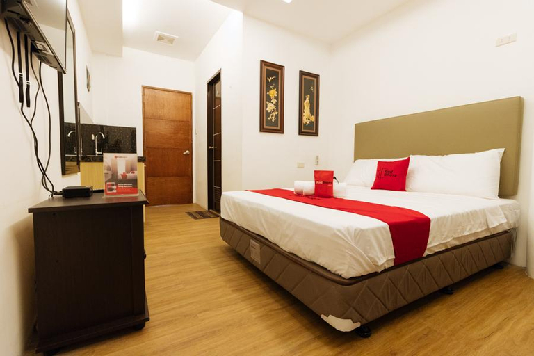 RedDoorz Plus near Commonwealth Regalado, Quezon City
