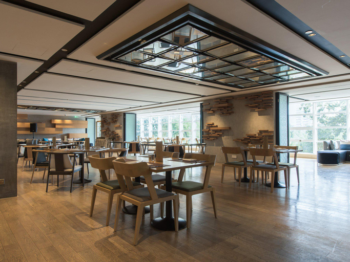 Food & Drinks 5, CBD Qianyuan International Business, Beijing