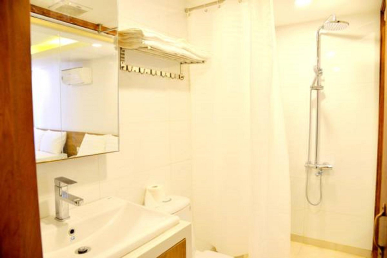 Bathroom 4, New Century Hotel Nha Trang, Nha Trang