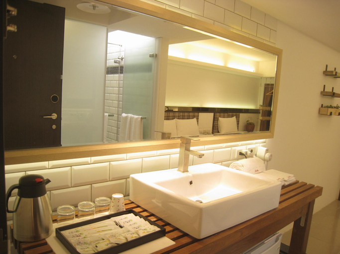 Bathroom 5, Formosa Boulevard Station Garden Hotel, Kaohsiung