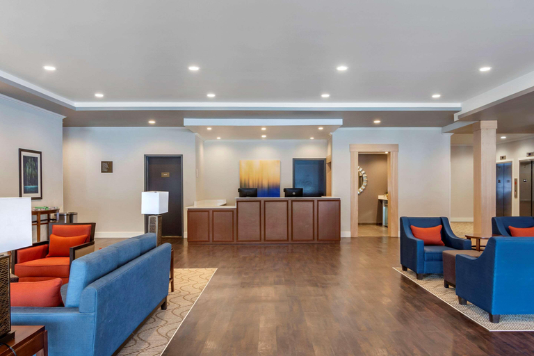 Public Area 2, Comfort Inn & Suites, Fraser-Fort George