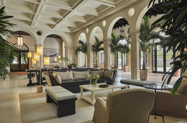 Public Area, Four Seasons Hotel at The Surf Club, Miami-Dade