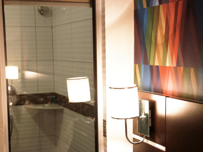 Bathroom 4, K GARDEN HOTEL PARIT BUNTAR, Kerian