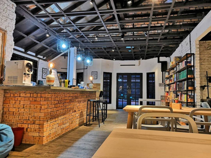 Public Area 4, Books & Beds, Petaling Jaya