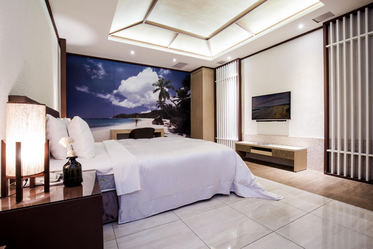Bedroom 3, Duo Romance Hotel, Hualien