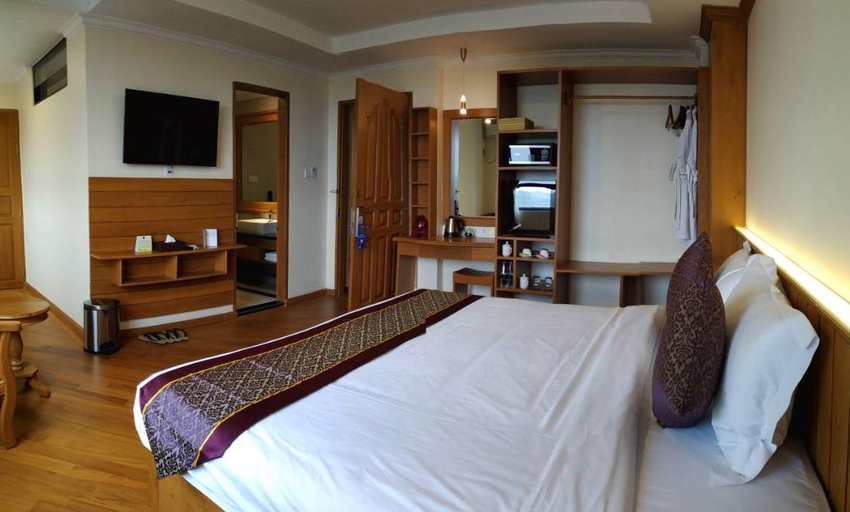 Bedroom, Thiri Thitsar Hotel, Mandalay