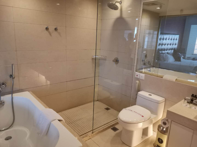 Bathroom, NanYing Hotel Shanghai, Shanghai