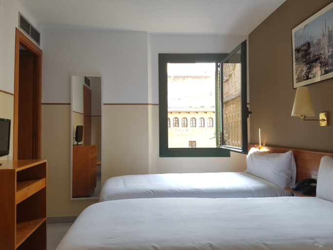 Bedroom 3, El Jardi, Barcelona