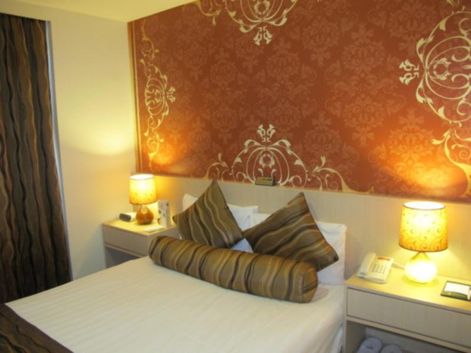 Bedroom, Hennessy Hotel, Hong Kong Island