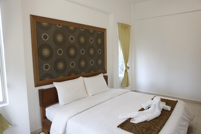 Bedroom, Mawar Villa by ZUZU, Kuantan