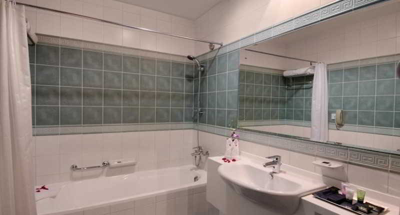 Bathroom, Lotus Grand Hotel Apartments, Dubai