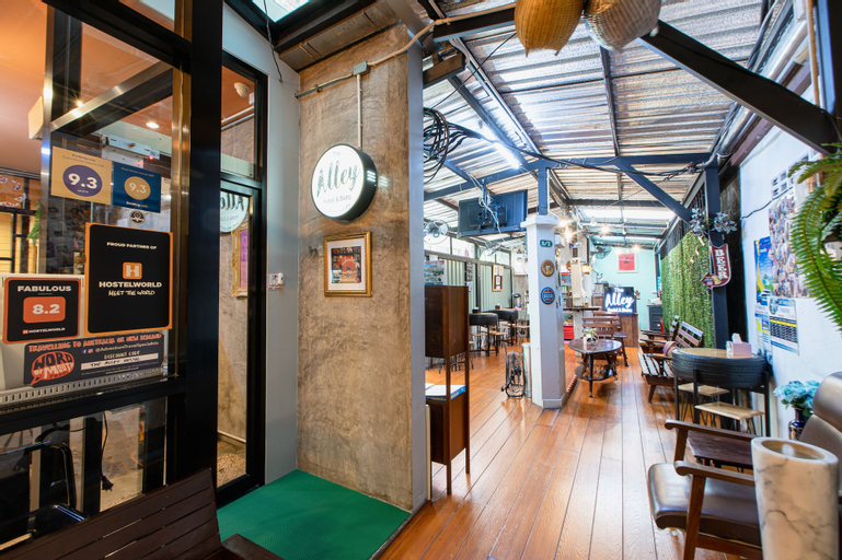 The Alley Hostel & Bistro, Phra Nakhon