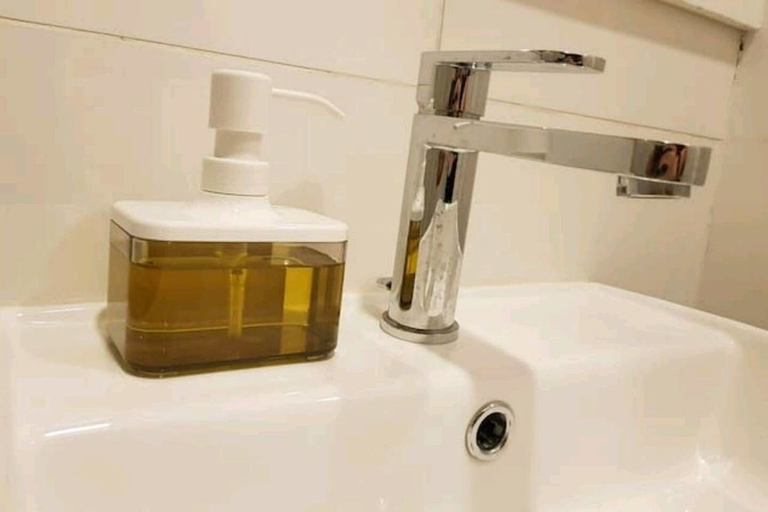 Bathroom, 113 Minimalist 757sqft Soho@ Arcoris, Kuala Lumpur