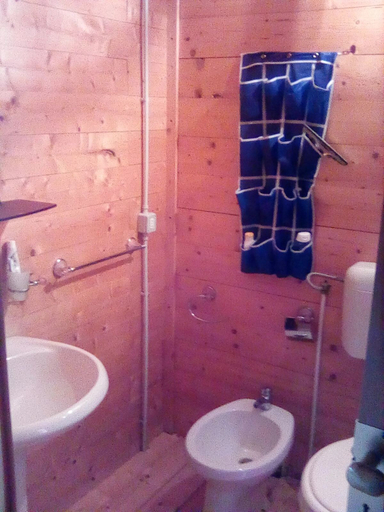 Bathroom 4, agriturismo tres montes, Sassari