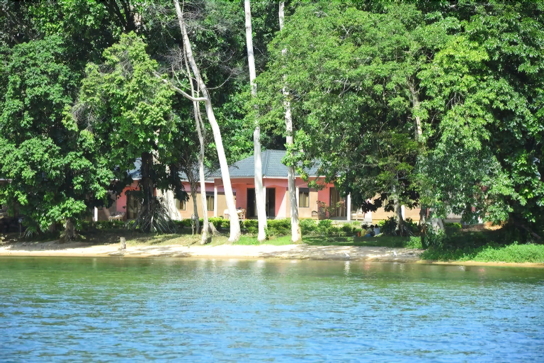 Mirembe Resort Beach Hotel, Bujumba