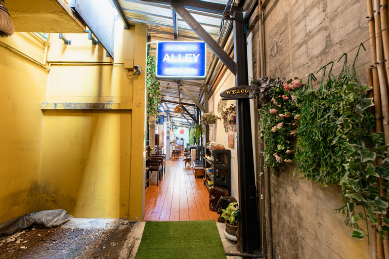 The Alley Hostel & Bistro, Phra Nakhon