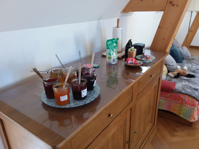 Food & Drinks 5, LA CHARMERAIE, Somme