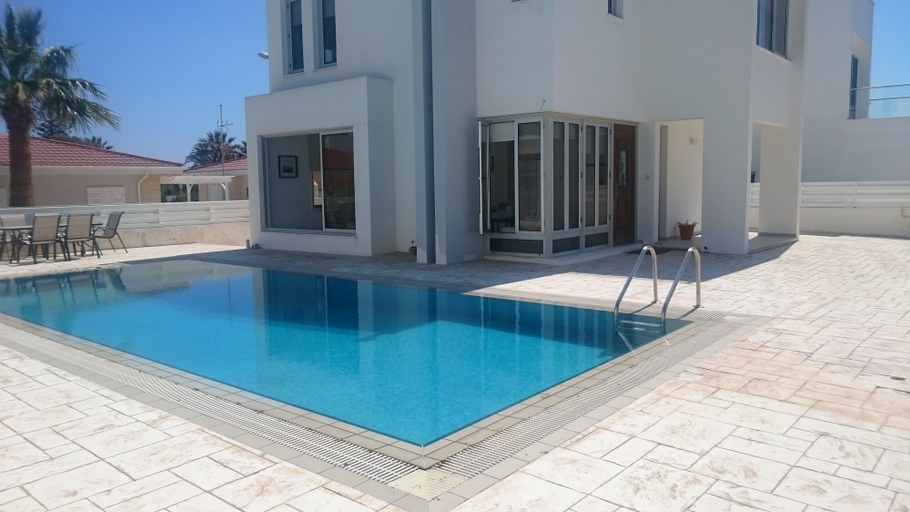 Sport & Beauty 5, Colonial Beach Villa, Larnaca