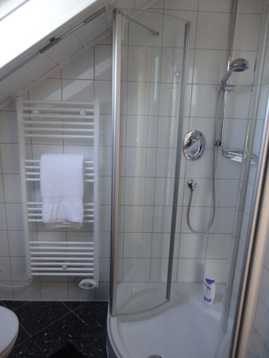Bathroom 4, Ferienapartments Ida, Ostalbkreis