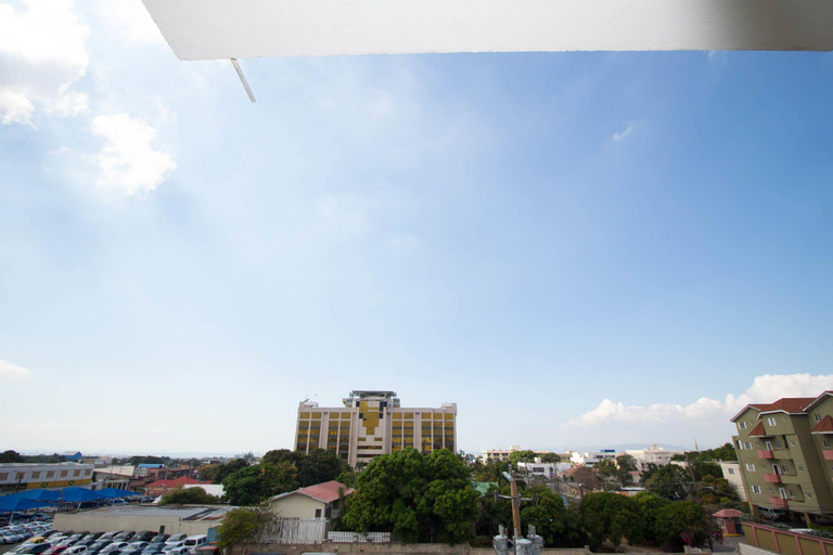 The Bailey's New Kingston Suites,