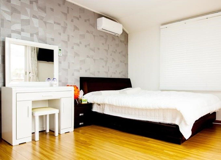 Bedroom, Jeju Platinum Caravan, Jeju