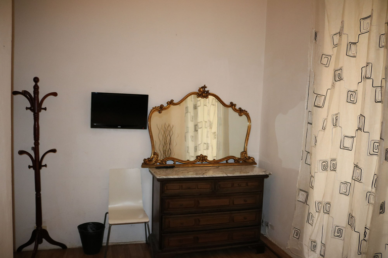 Bedroom 2, Roman Place, Rome