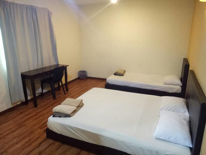 SK Hotel 1, Manjung