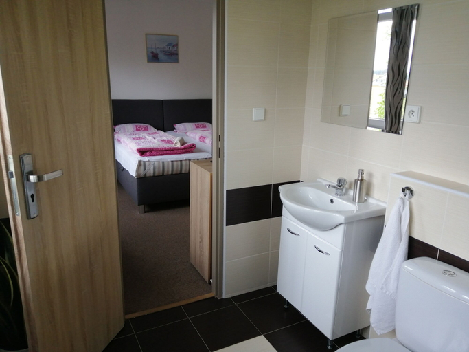 Bathroom 4, Pension Berten Strasice, Rokycany