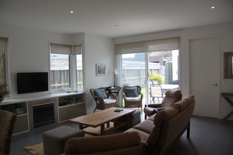 Others 4, Elizas Townhouse, Moyne - South