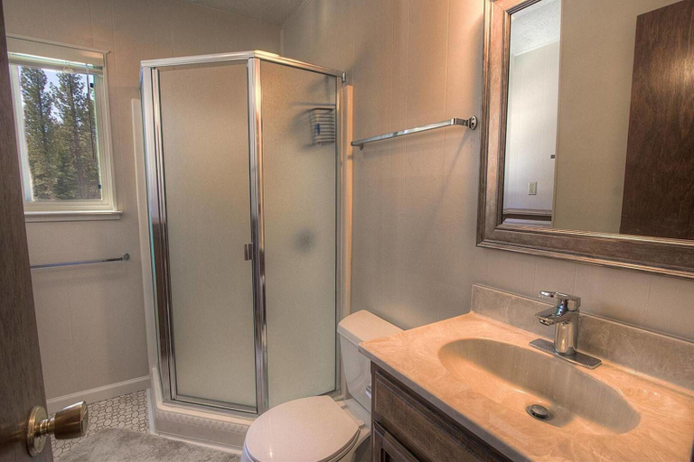 Bathroom 4, Cozy Cabin 4 Bedroom Home by RedAwning, El Dorado