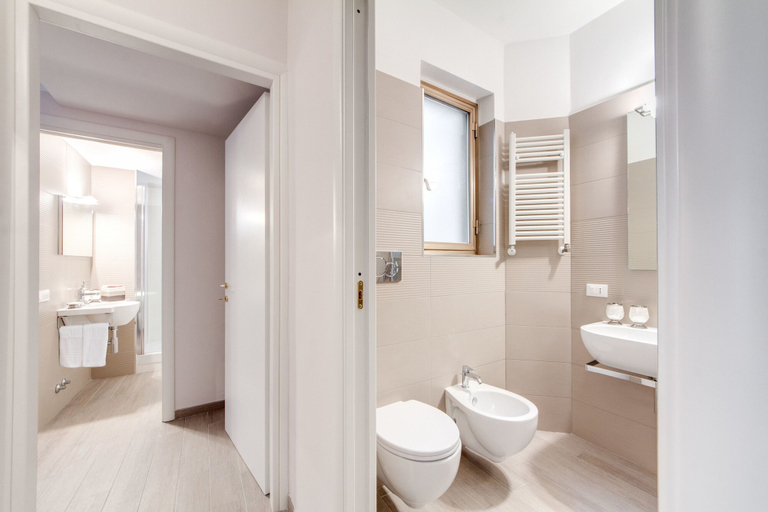 Bathroom 4, Vacanze Romane Basilica, Rome