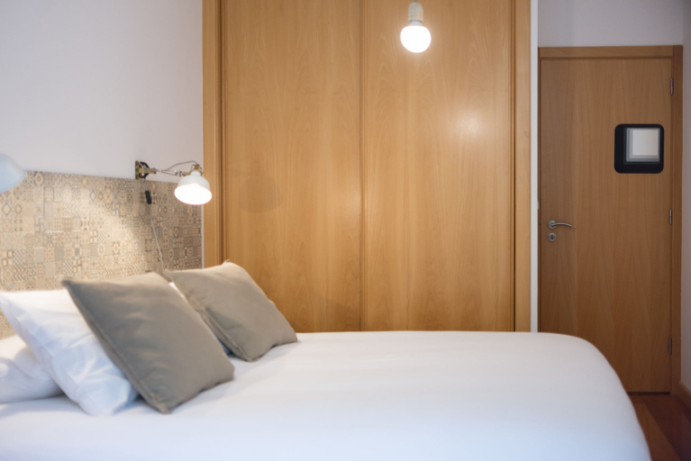 Bedroom 2, Belomonte River View Apartments, Porto