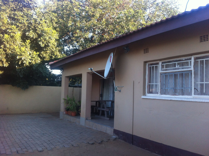 Plateau Guest House, Chobe